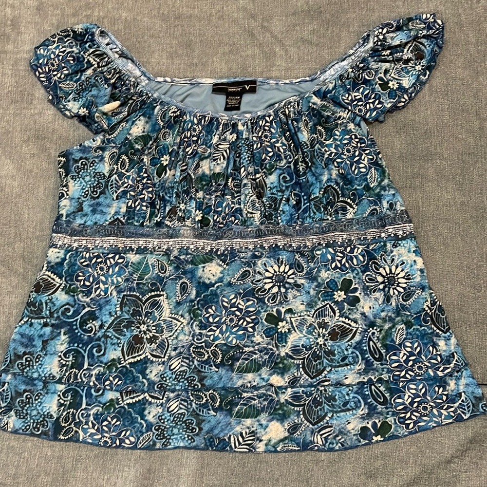 Venezia top off shoulder, butterfly sleeves Sz 22/24 wide 24-153